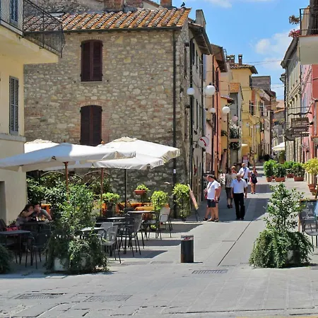 Locazione Turistica Il Querceto * 马焦内